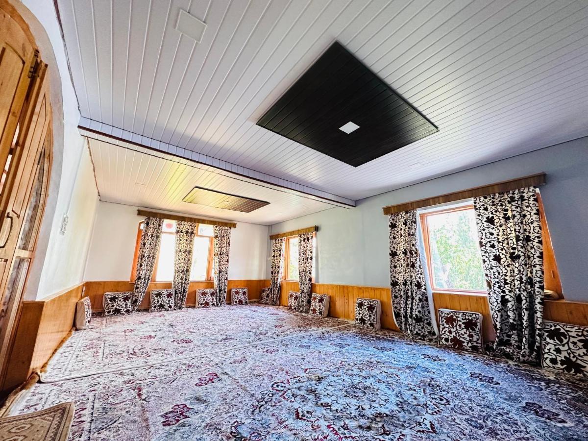 Sheen Homestay غولمارغ المظهر الخارجي الصورة