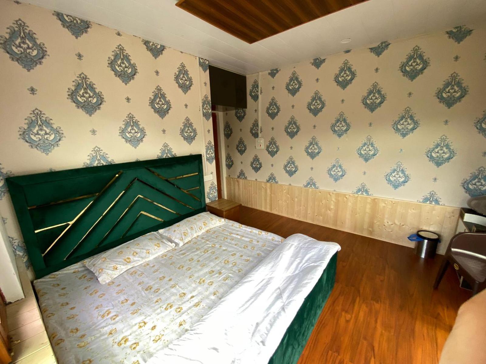 Sheen Homestay غولمارغ المظهر الخارجي الصورة