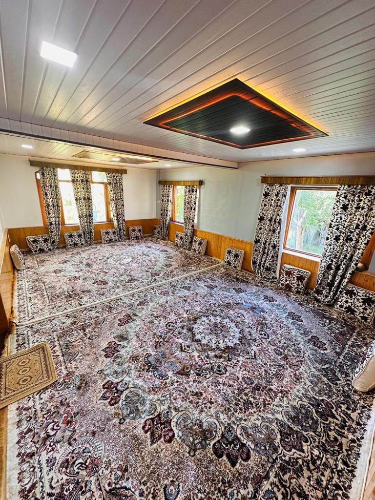 Sheen Homestay غولمارغ المظهر الخارجي الصورة